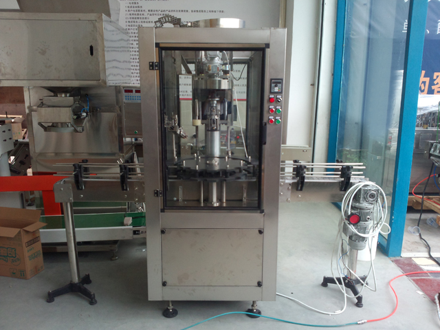 自動內聯 Ropp 瓶蓋封蓋.jpg