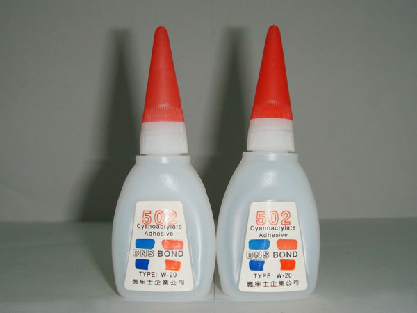 502 灌裝封蓋機.jpg