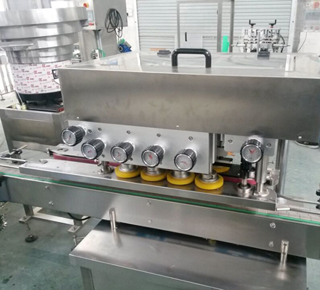 填充旋蓋機 (4).jpg