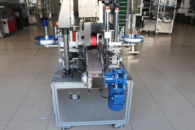 雙面貼標機 (3).JPG