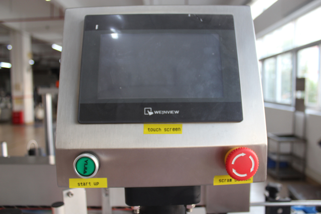 雙面貼標機 (1).JPG