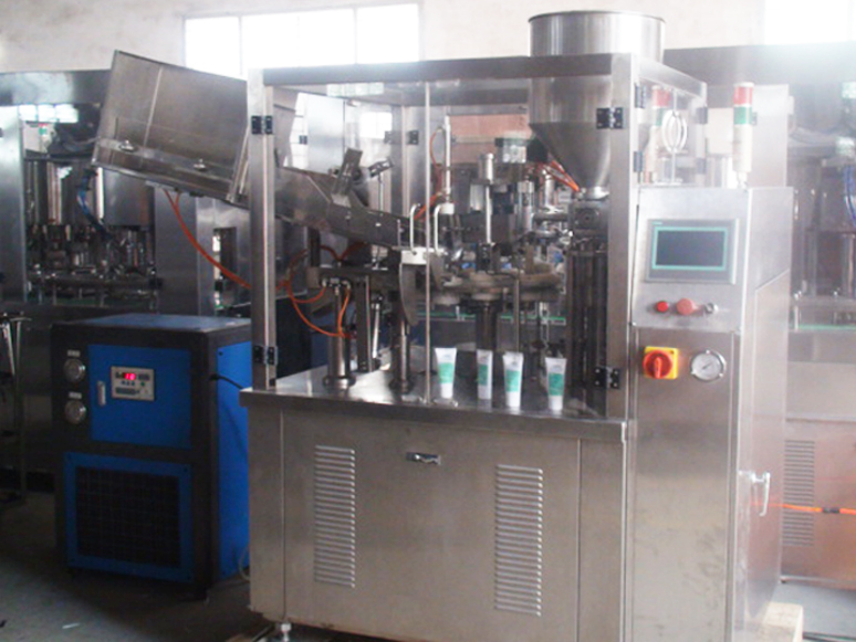 tubes filling sealing machines 管材填充封口設備.jpg