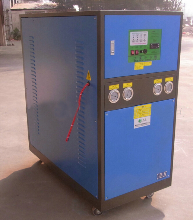 water chiller 冷水機.jpg