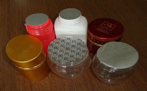 plastic bottles samples after being sealed 感應.jpg