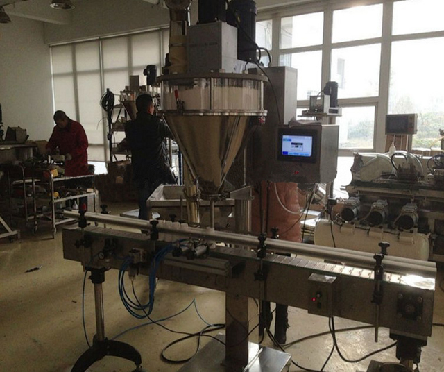 touch screen controlling system auger filler semi automatic 螺旋填料麵粉廠.jpg