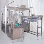 全自動自立袋豆奶果汁填充旋蓋機