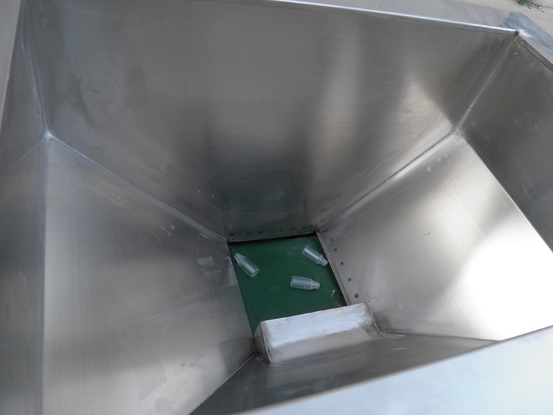 E liquid unscrambler for filling capping line 電子液體理瓶機.jpg