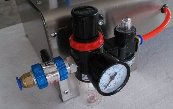 pneumatic liquid lotion filling machine 灌裝機氣動部分.jpg