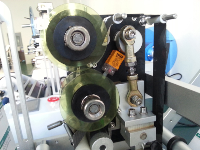 optional date printer 貼標機日期印表機.jpg