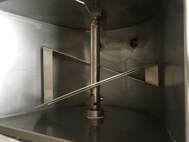 air guage for filling machines connected with air compressor 用於精確灌裝量的氣壓計.jpg