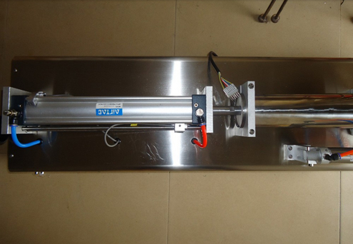 good quality liquid filling machines 灌裝機氣缸.jpg
