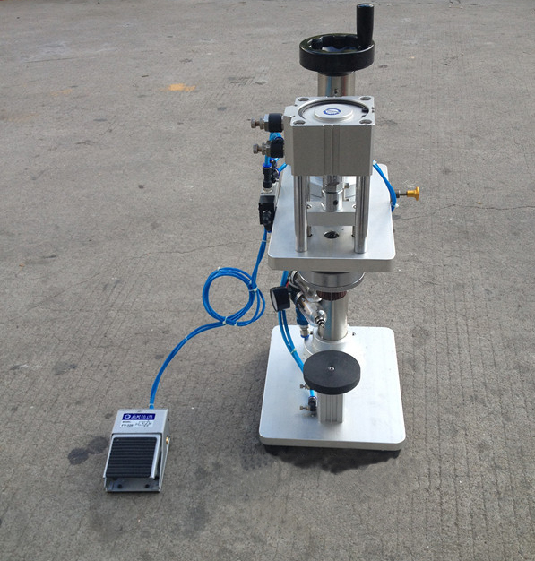 perfume pneumatic crimper equipments 香水氣動壓接器.jpg