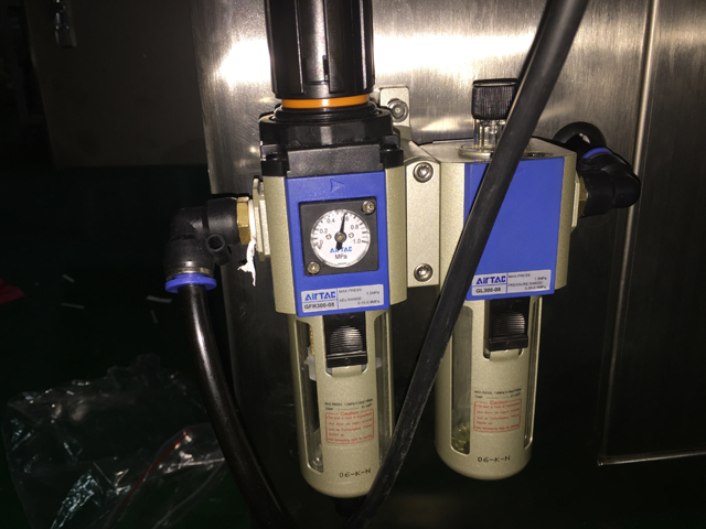 pneumatic part for filling sealing machine 灌裝封口機氣動部分.jpg
