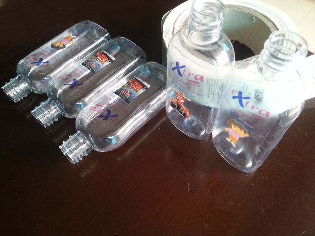 transparent labels labelled samples bottles plane surface Mrwan樣品透明標籤和瓶子(3).jpg