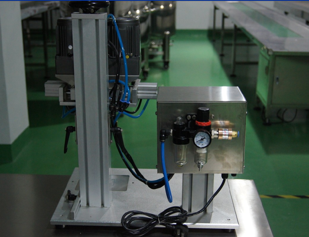 back shot of tabletop capping machine 桌上型旋蓋機.jpg