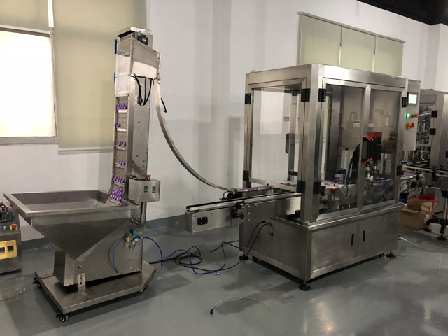 旋蓋機 化妝品機.JPG